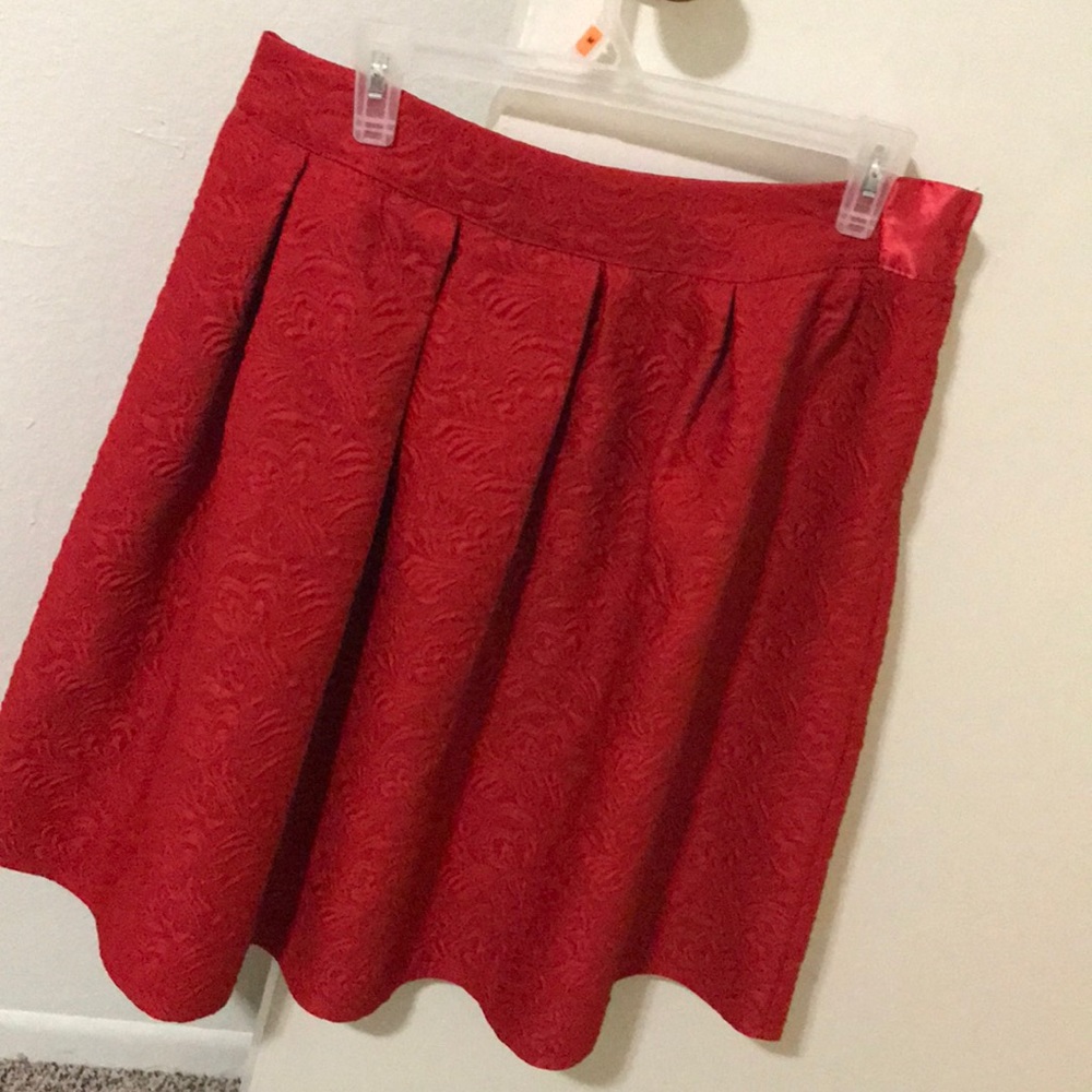 Skirt - Picture 2 of 3